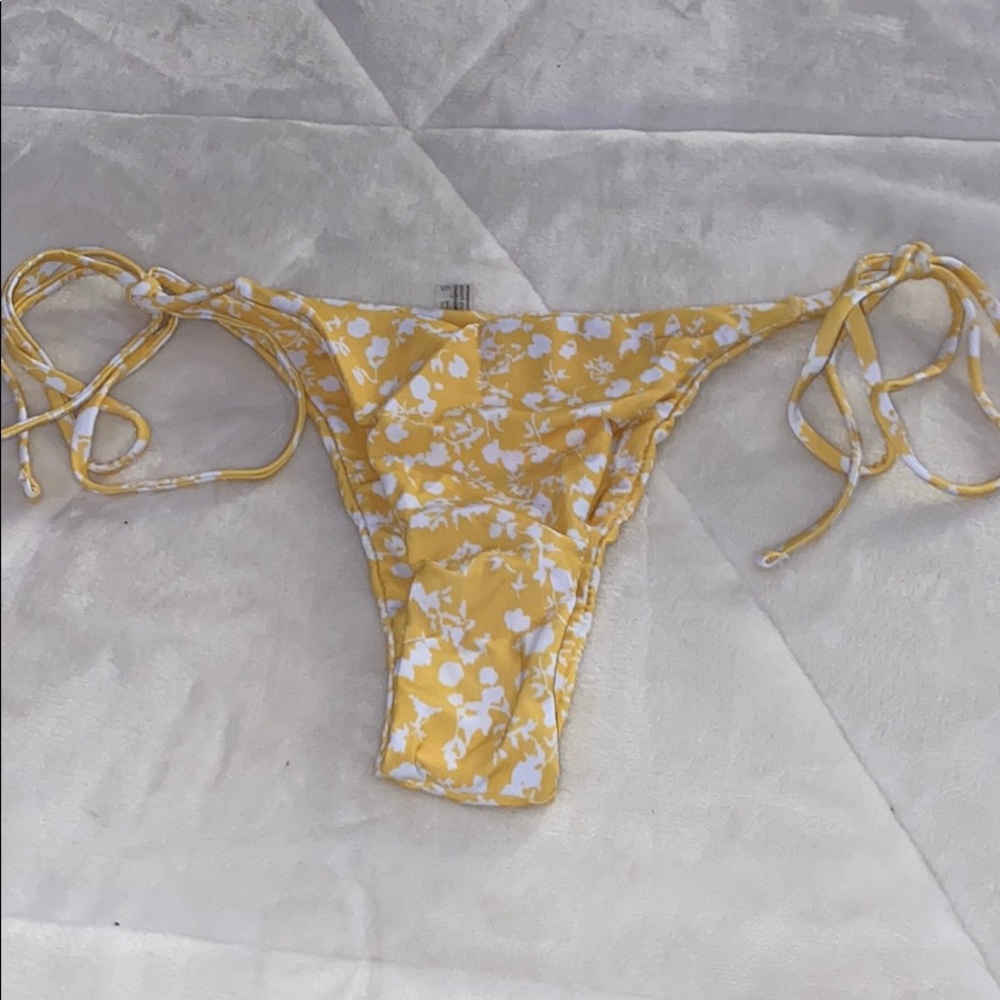 Swimsuit bottoms